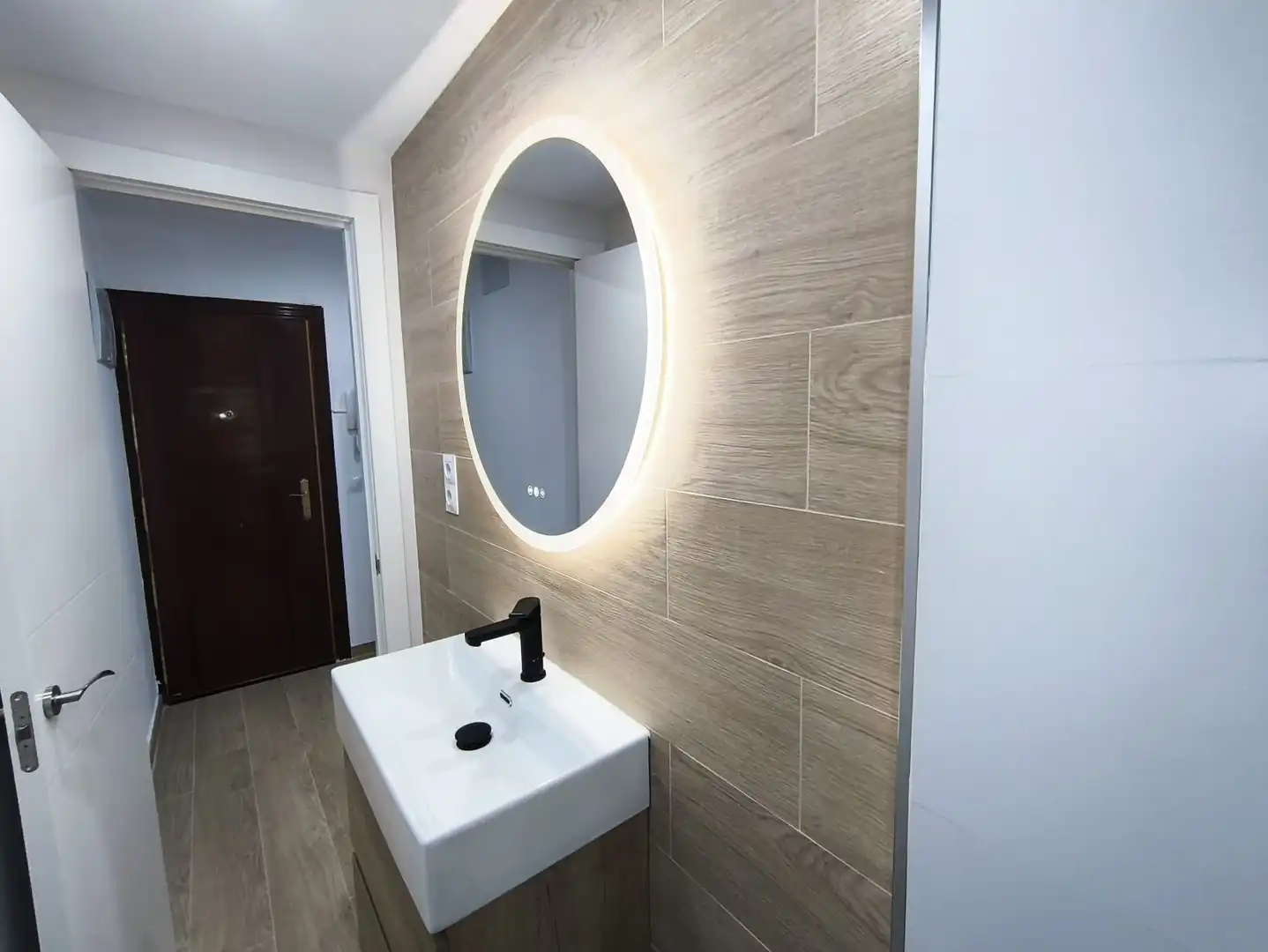 Baño de Piso para compartir en Madrid con Calefacción, Amueblado y Horno