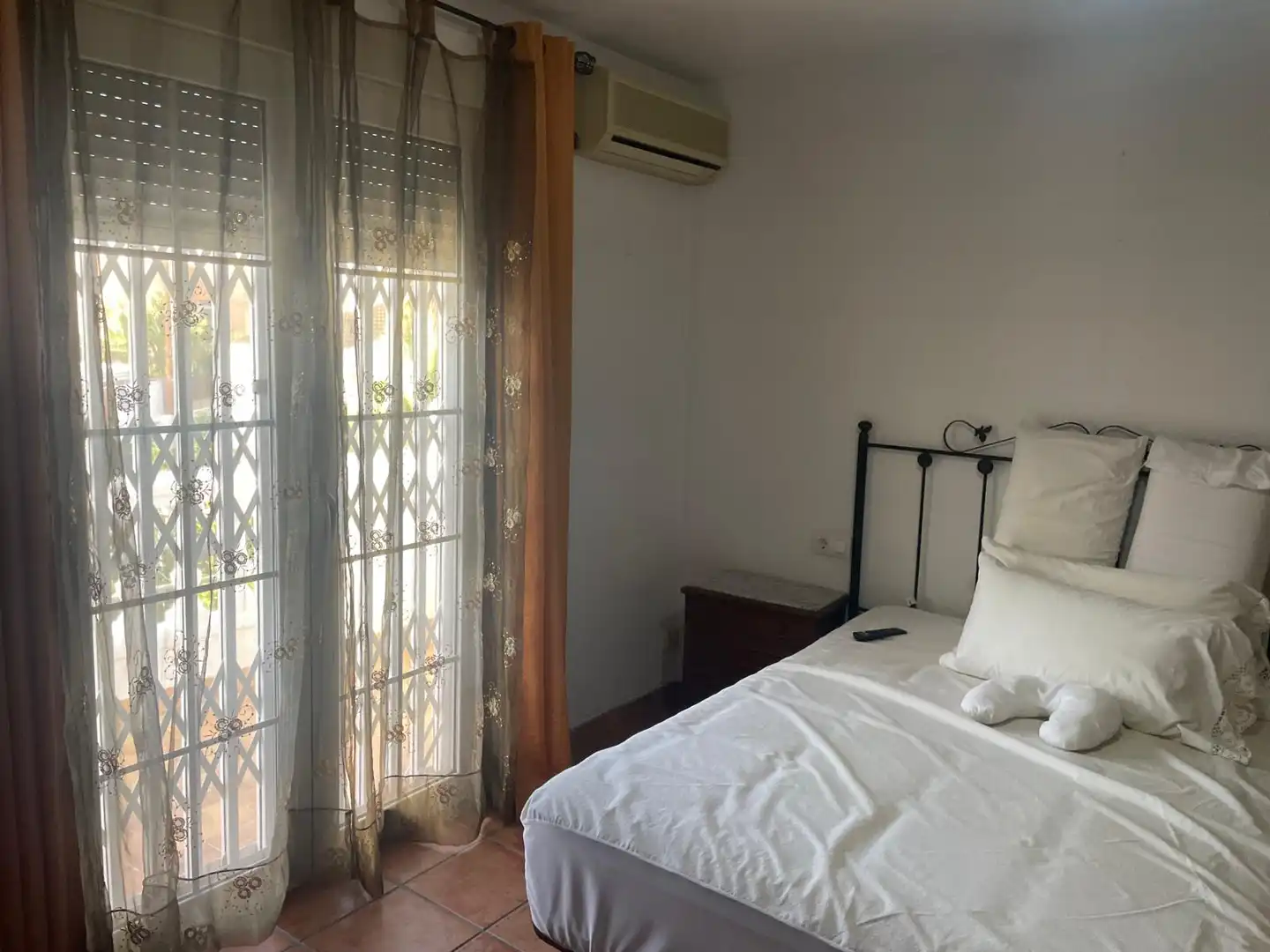 Dormitori de Casa o xalet de lloguer en Roquetas de Mar amb Aire condicionat, Calefacció i Jardí privat