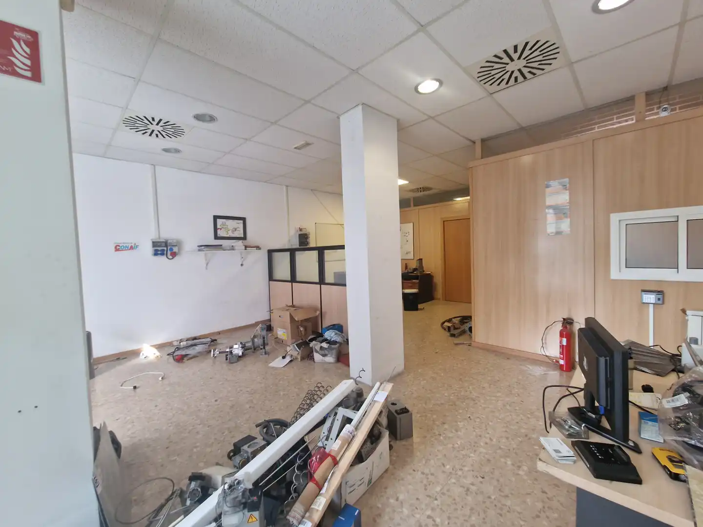 Local en venta en Sant Boi de Llobregat
