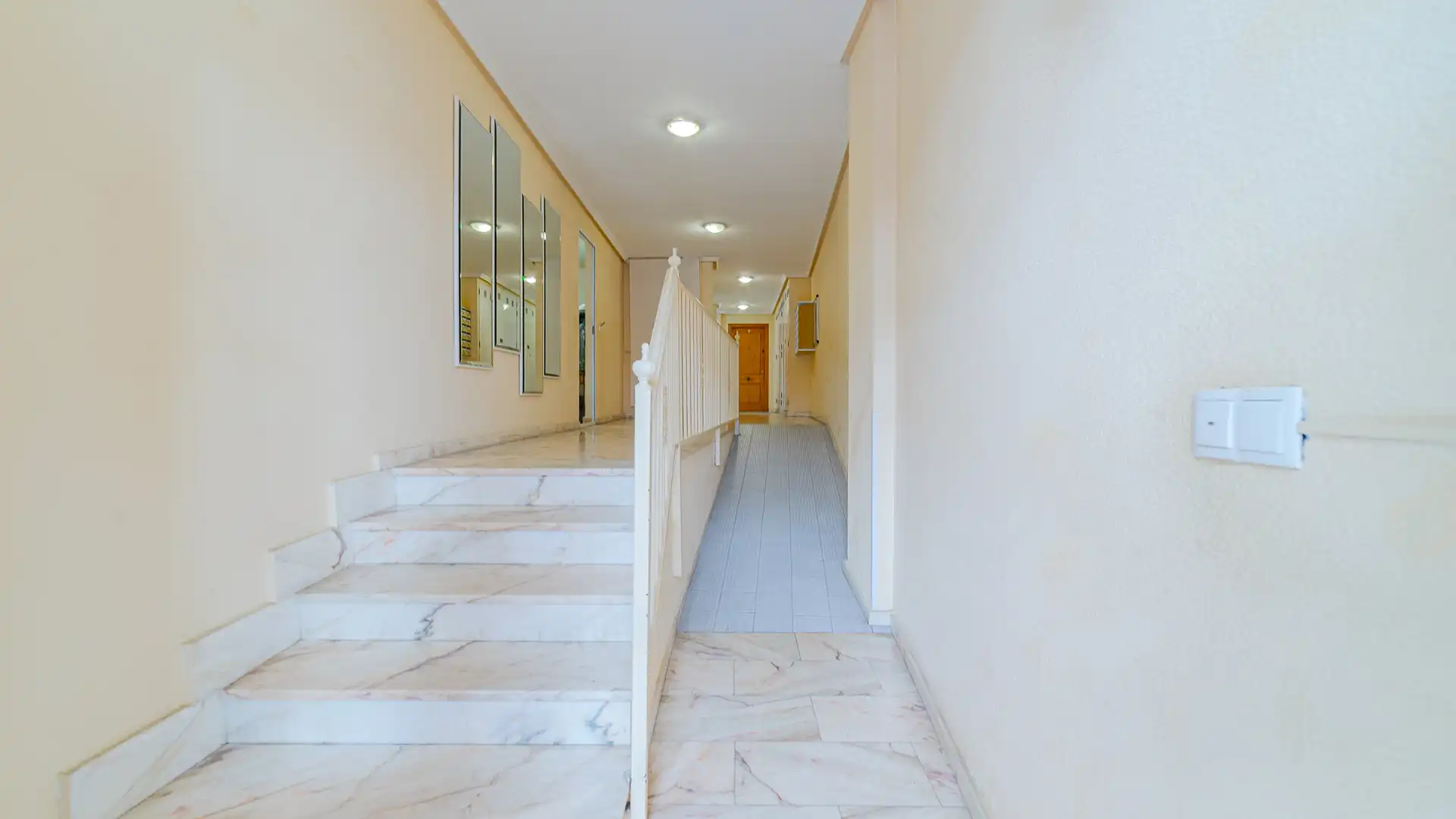 Wohnung zum Verkauf in Torrevieja mit Klimaanlage, Heizung und Terrasse