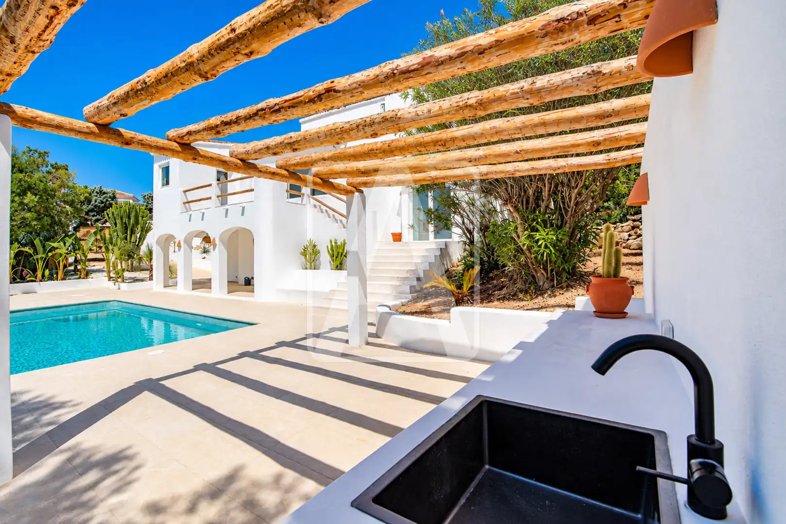Terrassa de Casa o xalet en venda en Cala Advocat - Baladrar  