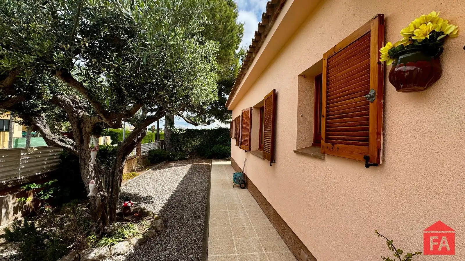 Vista exterior de Casa o chalet en venta en Llorenç del Penedès con Calefacción, Terraza y Trastero