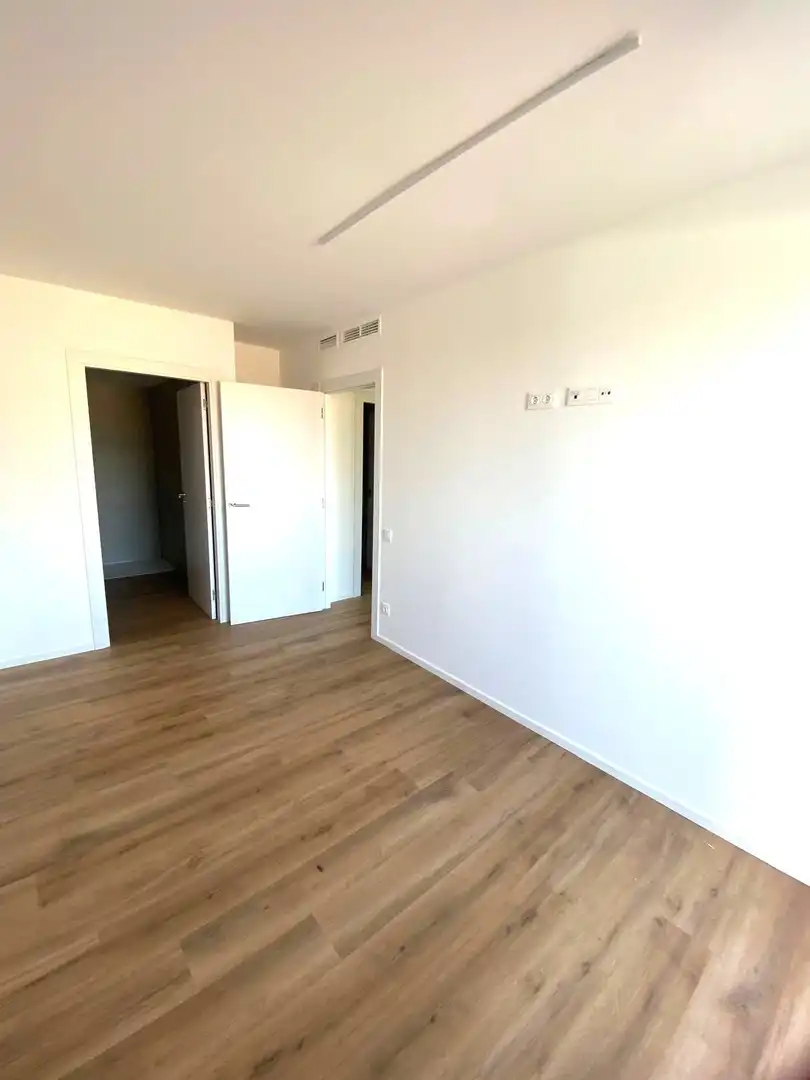 Schlafzimmer von Maisonette zum Verkauf in Sant Boi de Llobregat mit Klimaanlage, Heizung und Terrasse