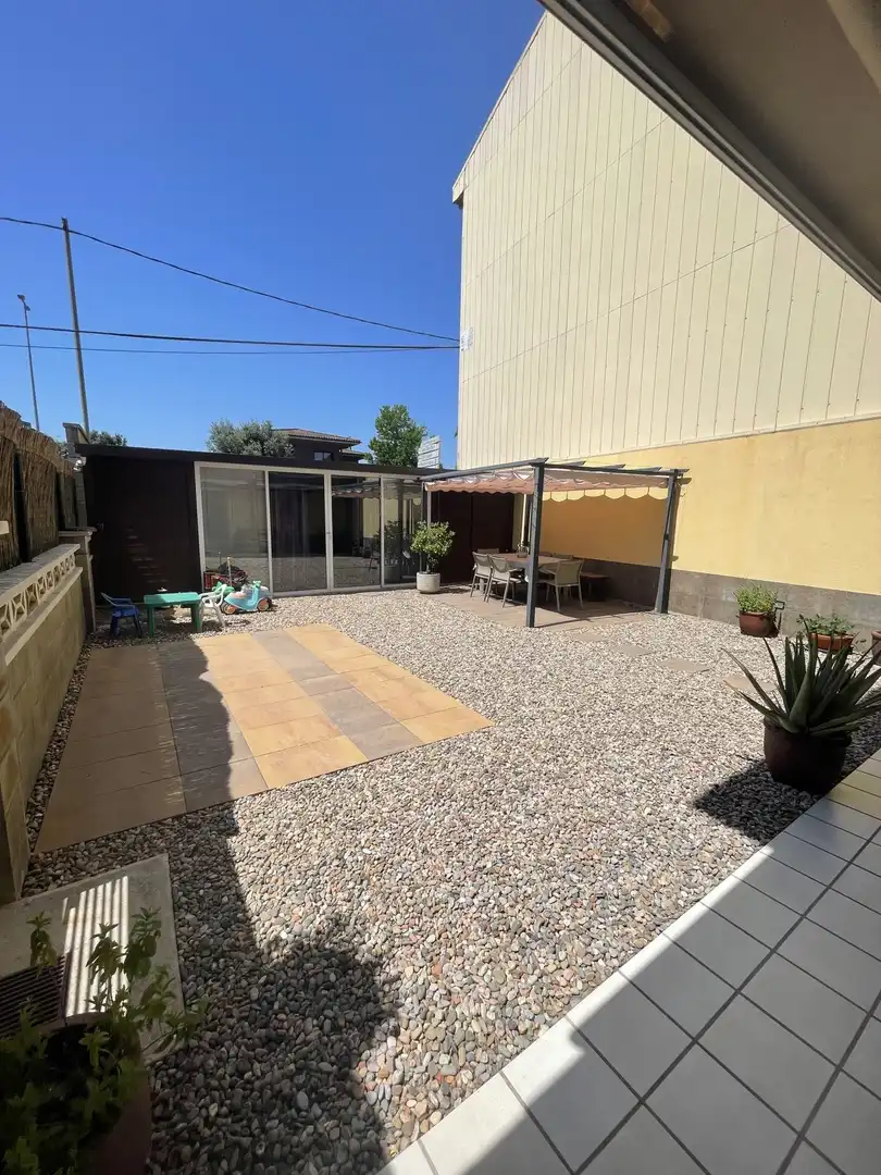 Terraza de Casa adosada en venta en Porqueres con Aire acondicionado, Terraza y Balcón
