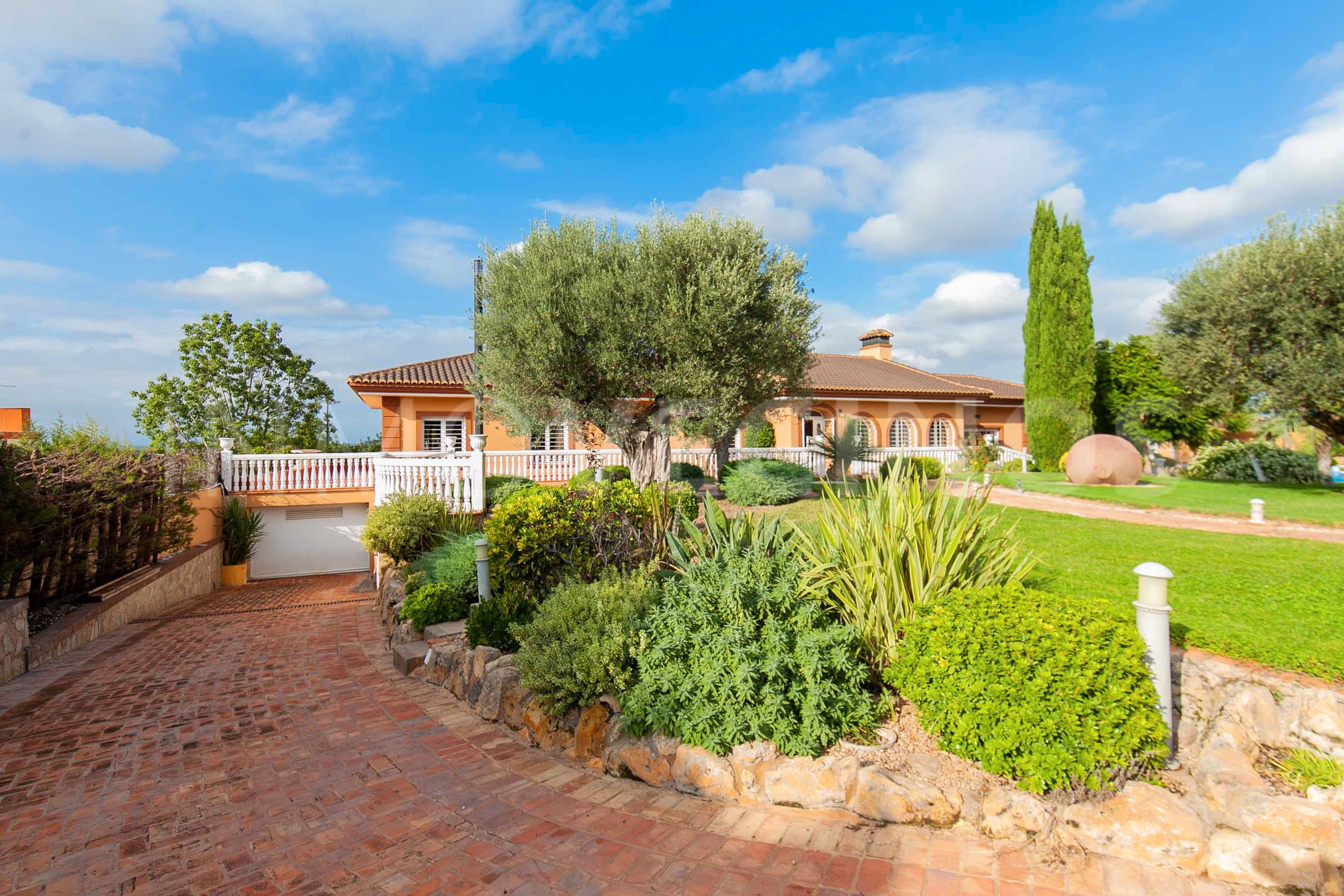Jardín de Casa o chalet en venta en Montserrat con Trastero, Piscina y Amueblado