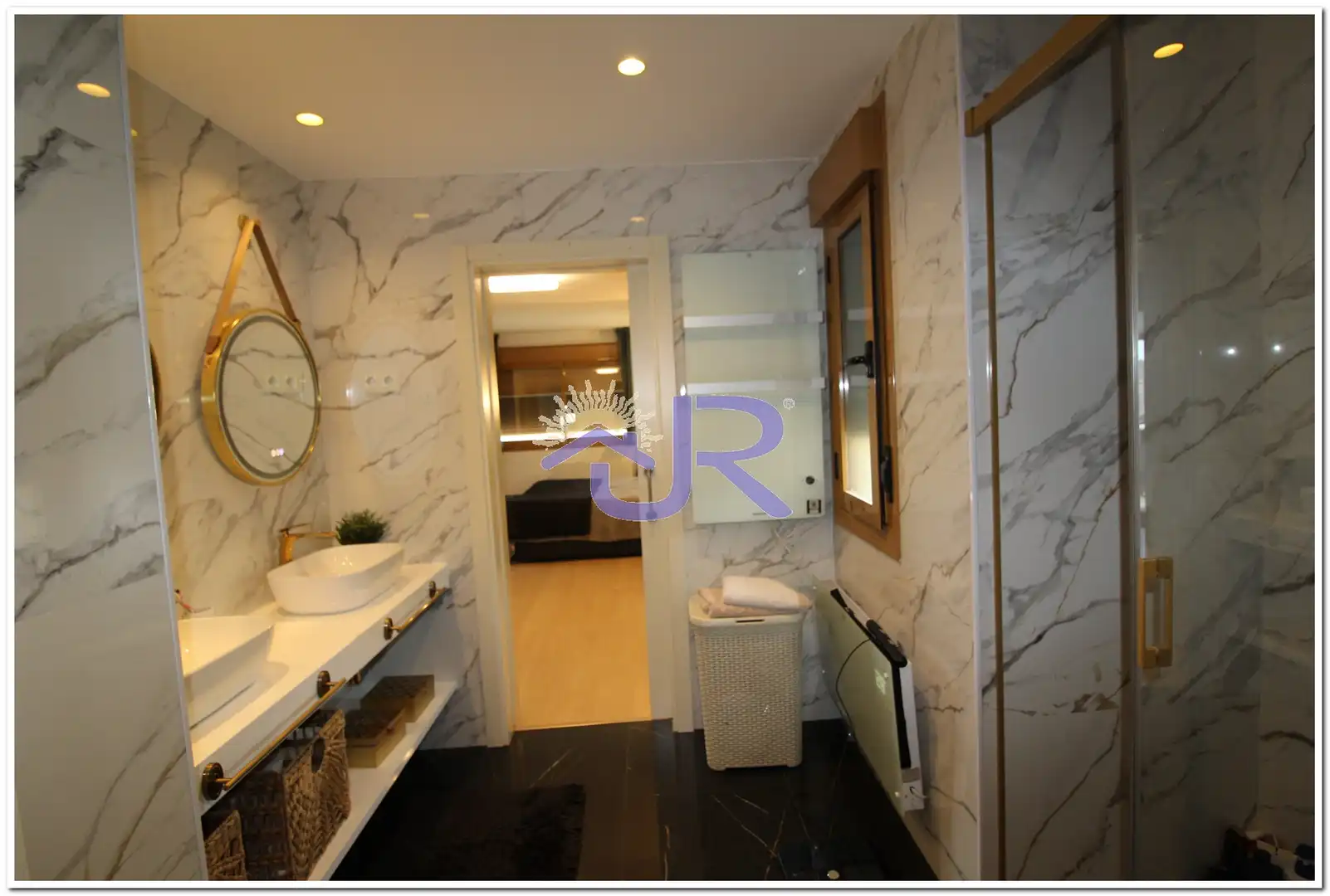 Bathroom of Houses for sale in Paracuellos de Jarama  with Air Conditioner, Private garden and Swimming Pool