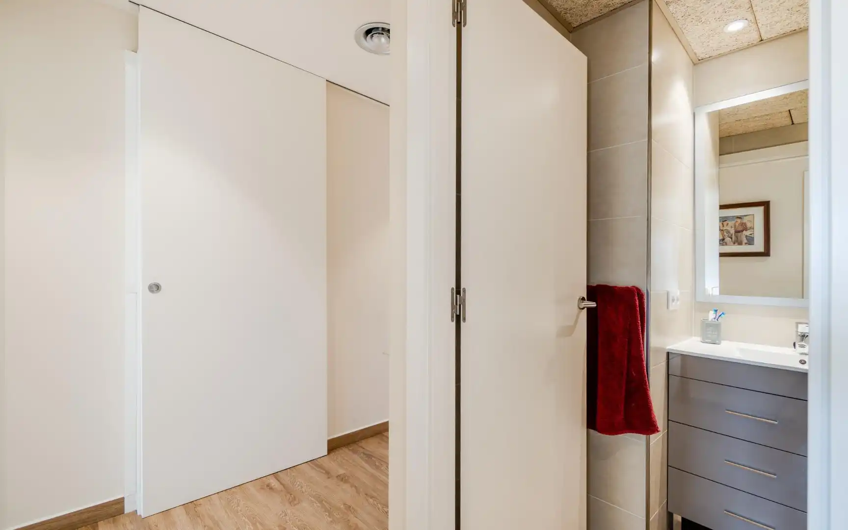 Baño de Apartamento de alquiler en Girona con Balcón