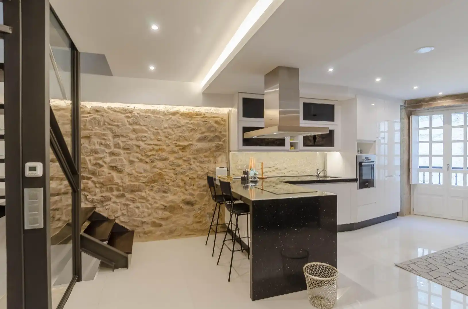 Kitchen of Houses for sale in A Coruña Capital   with Heating and Alarm