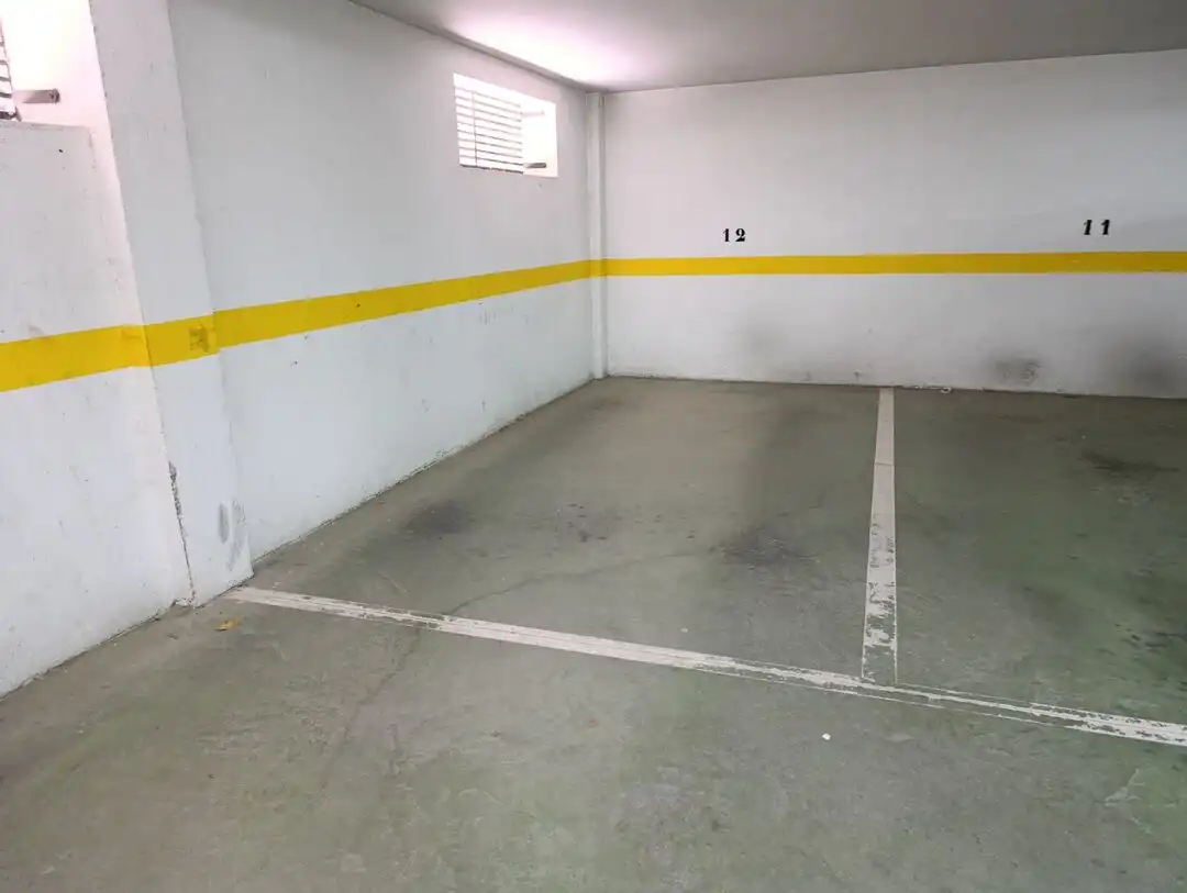 Parkplatz von Garage zum Verkauf in Esquivias