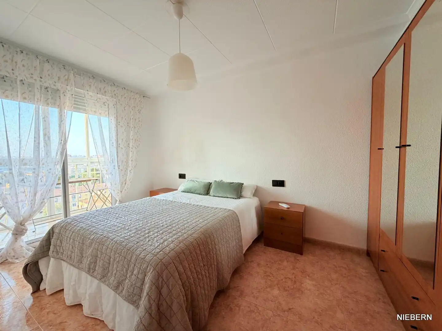 Habitación de Piso de alquiler en Cartagena con Aire acondicionado, Amueblado y Horno