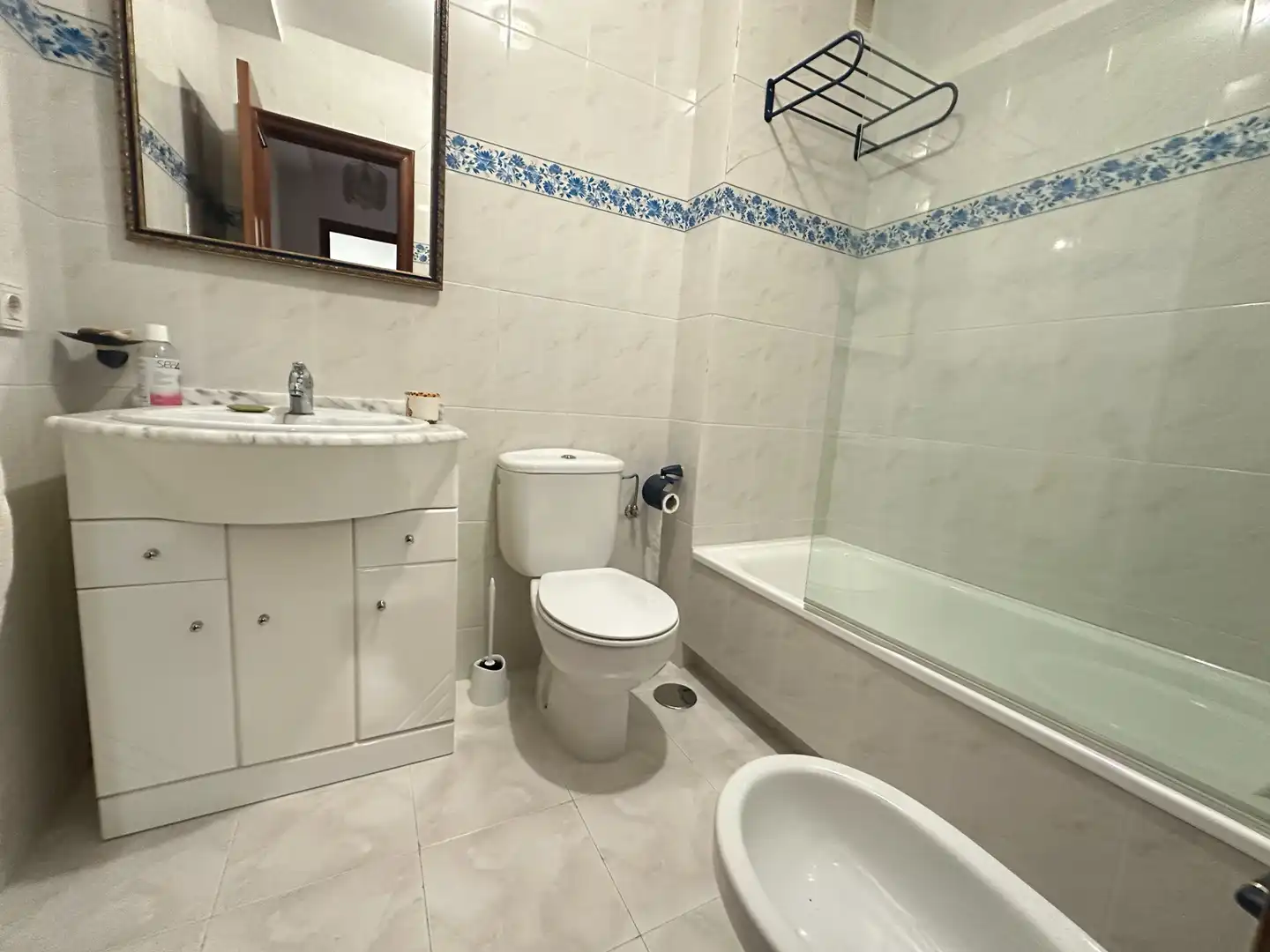 Badezimmer von Wohnung zum Verkauf in Ames mit Heizung, Parkett und Abstellraum