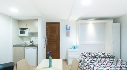 Foto 2 von Wohnung zur Miete in Cortes - Huertas, Madrid Capital