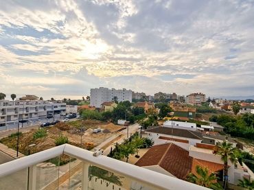 Apartamento con piscina en venta en Calle ROGER DE LAURIA