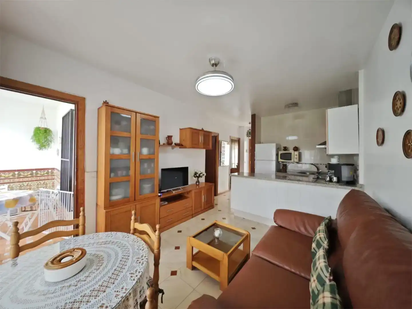 Sala de estar de Planta baja en venta en Manilva con Piscina y Balcón
