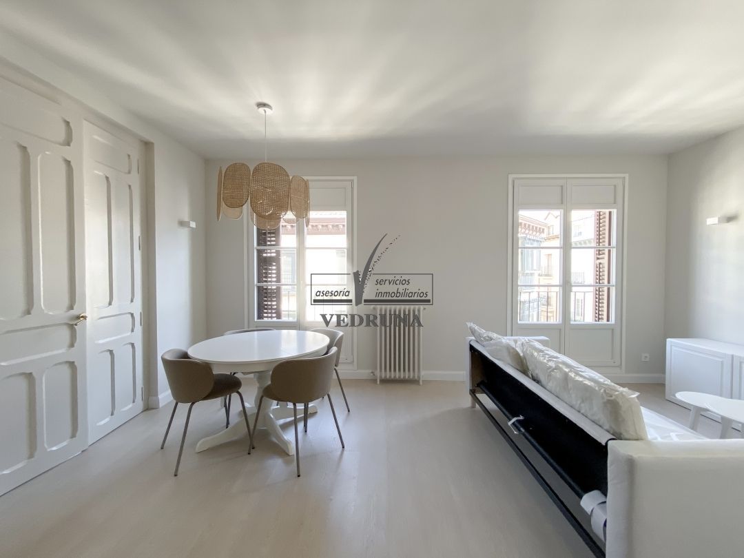 Wohnung zur Miete in Calle de Alfonso I, Alfonso, Casco Histórico