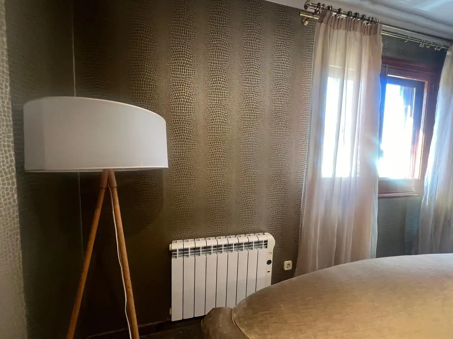 Habitación de Piso de alquiler en Tavernes de la Valldigna con Aire acondicionado y Amueblado