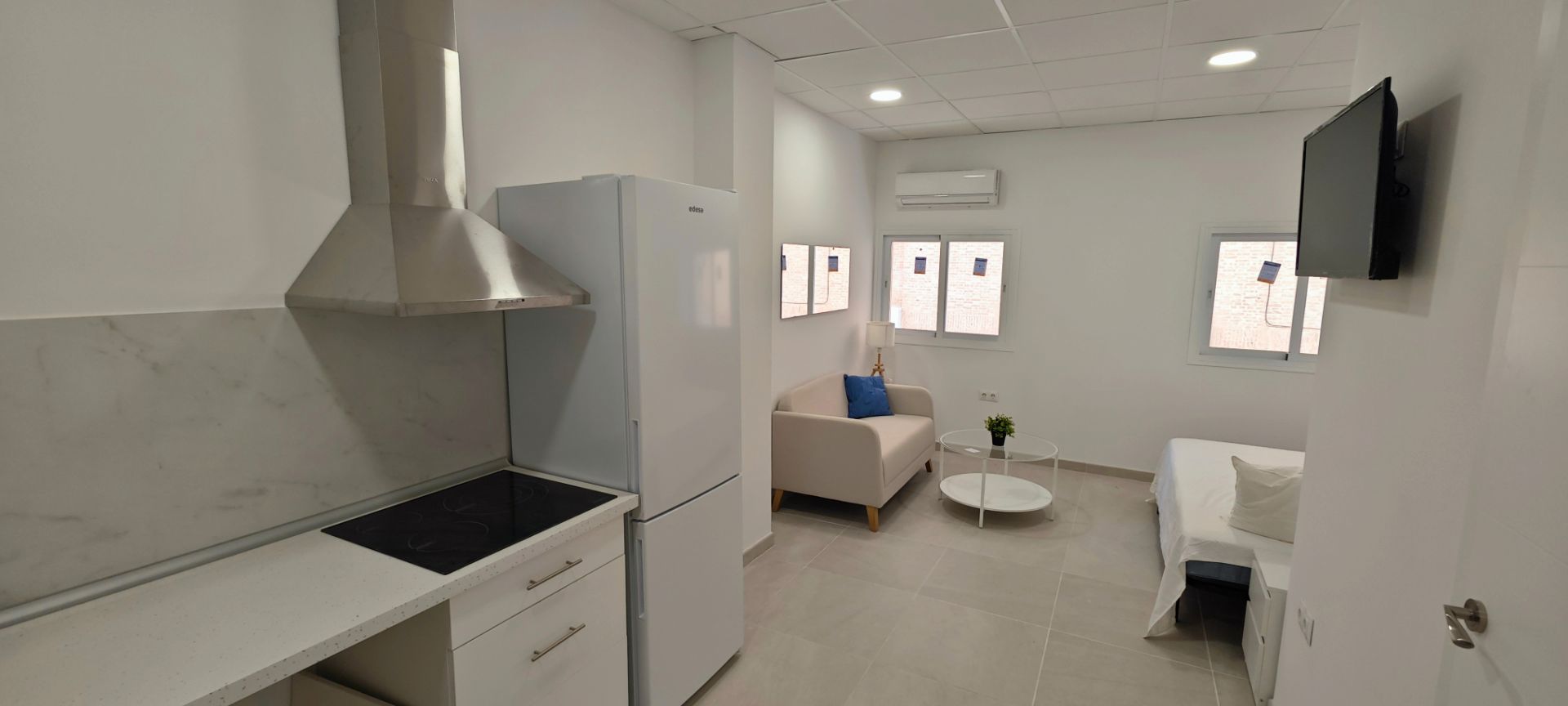 Kitchen of Study to rent in Málaga Capital  with Air Conditioner, Furnished and Washing machine