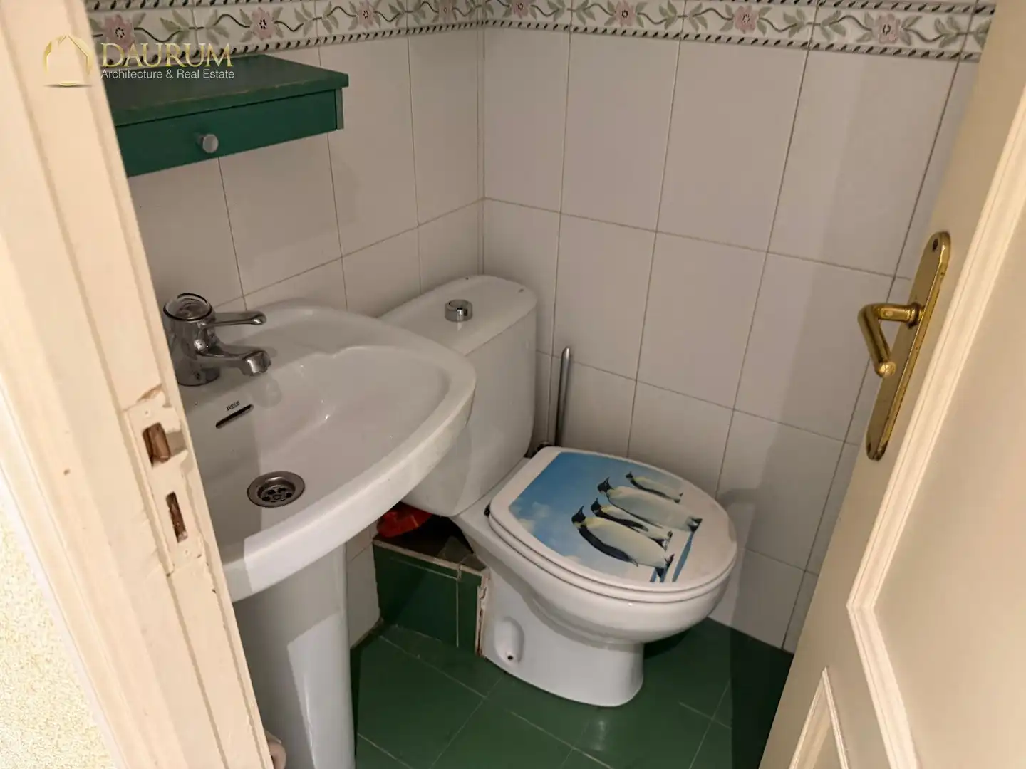 Bathroom of Attic for sale in Madrid  with Heating and Terrace