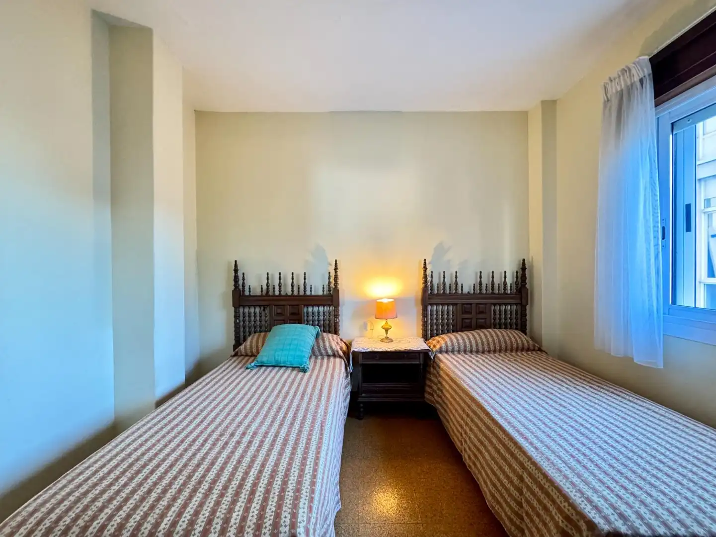 Bedroom of Flat for sale in Vilanova de Arousa  with Heating, Terrace and Furnished