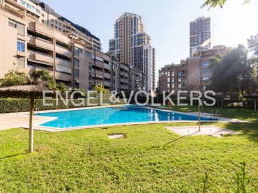 Pis amb piscina en venda a Campanar