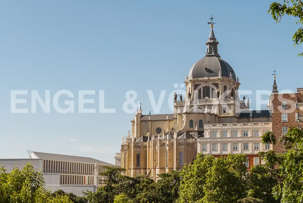 Außenansicht von Wohnung zum Verkauf in Madrid mit Heizung und Balkon