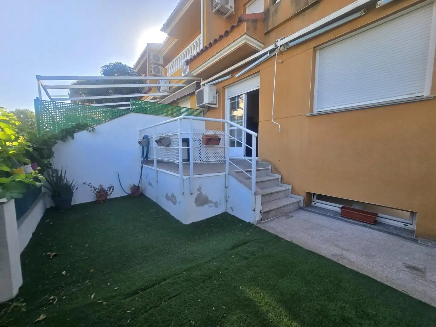 Exterior view of Detached homes for rent in Plasencia  with Air Conditioner, Heating and Private garden