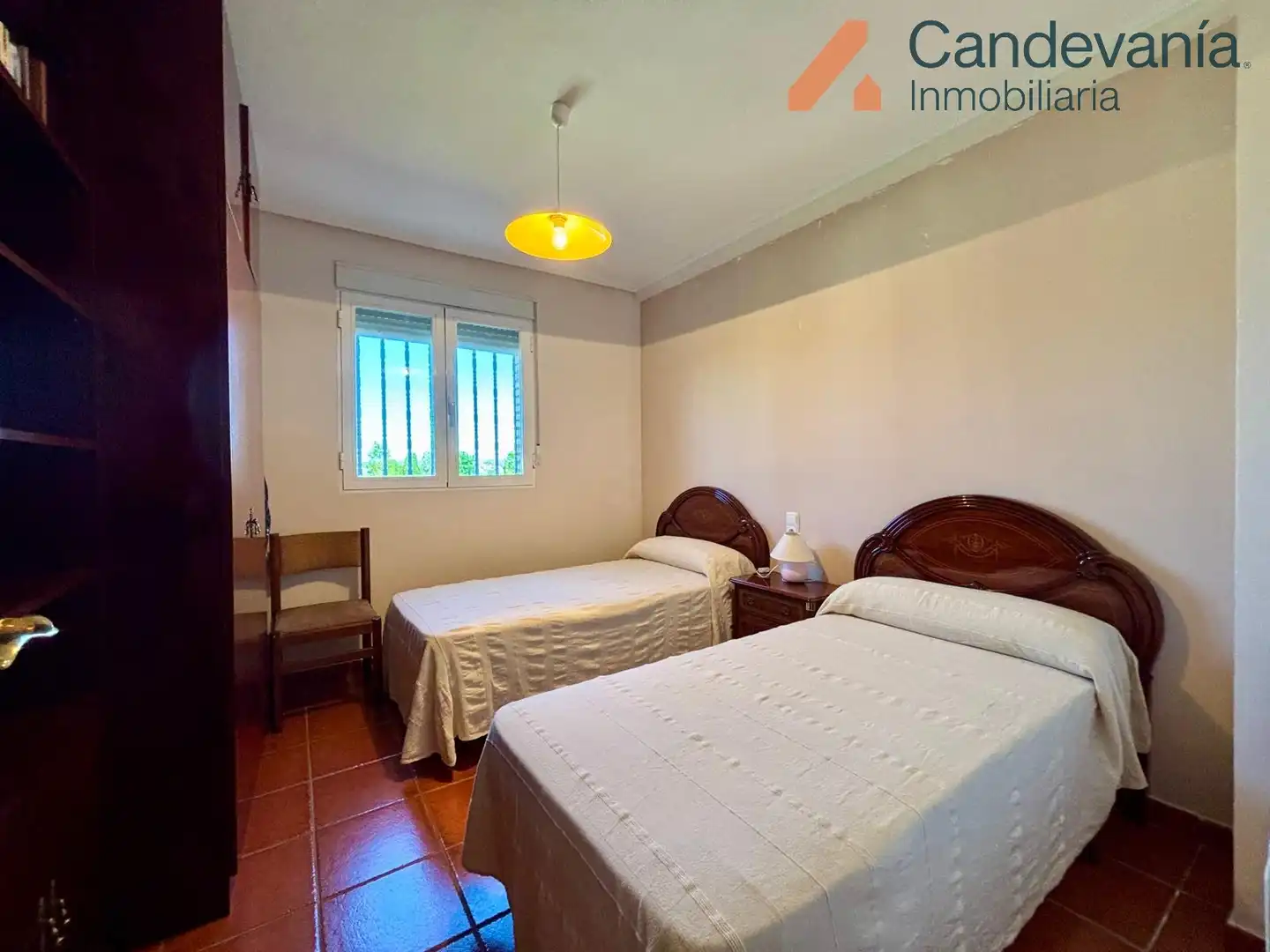 Habitación de Casa o chalet en venta en San Mateo de Gállego con Aire acondicionado, Calefacción y Jardín privado