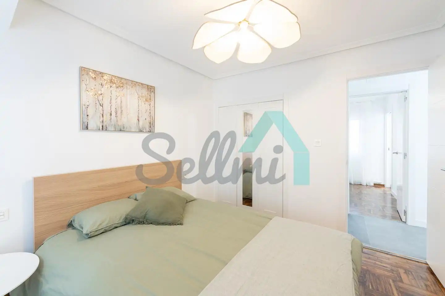 Schlafzimmer von Wohnung zur Miete in Oviedo  mit Heizung, Parkett und Terrasse
