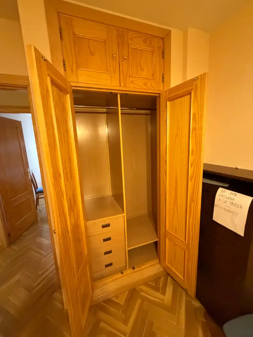 Schlafzimmer von Erdgeschoss zur Miete in La Lastrilla  mit Heizung, Parkett und Terrasse