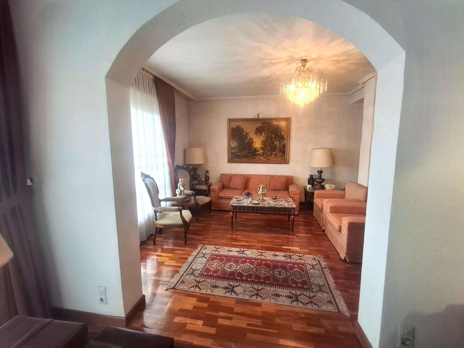 Piso en venta en Avenida de Casado del Alisal, Centro