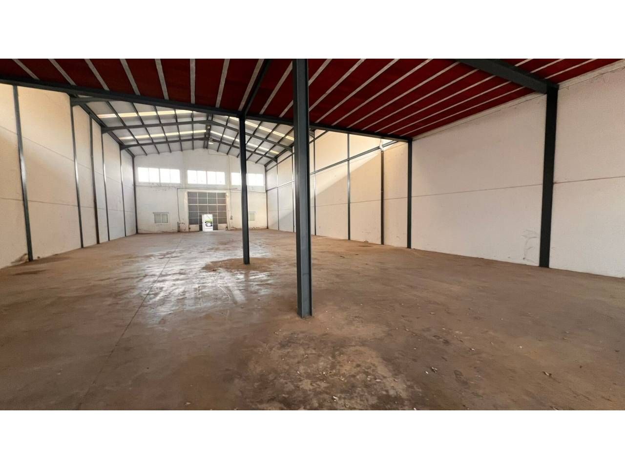 Nau industrial en venda en La Gineta