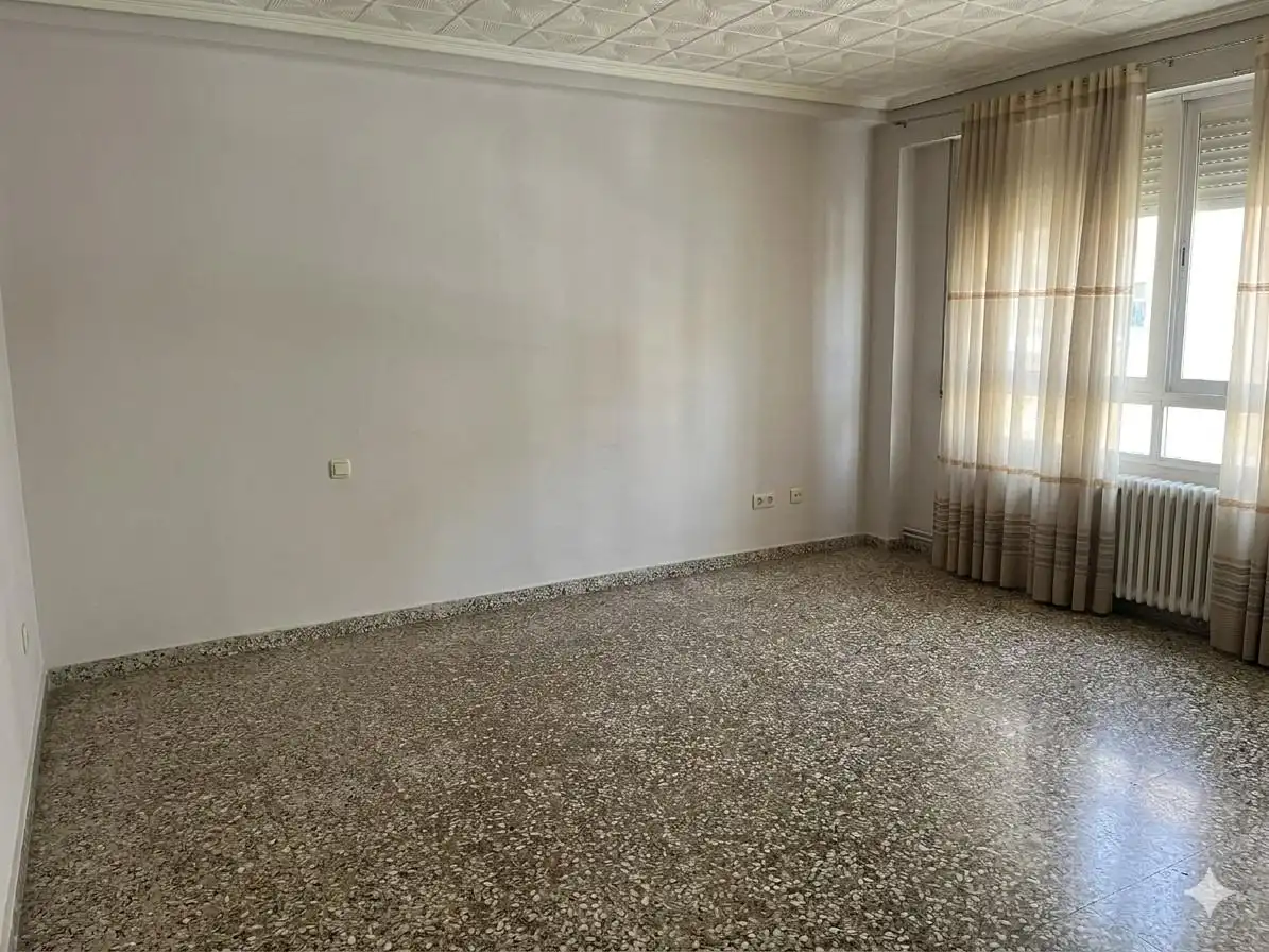 Habitación de Piso en venta en Burjassot con Balcón