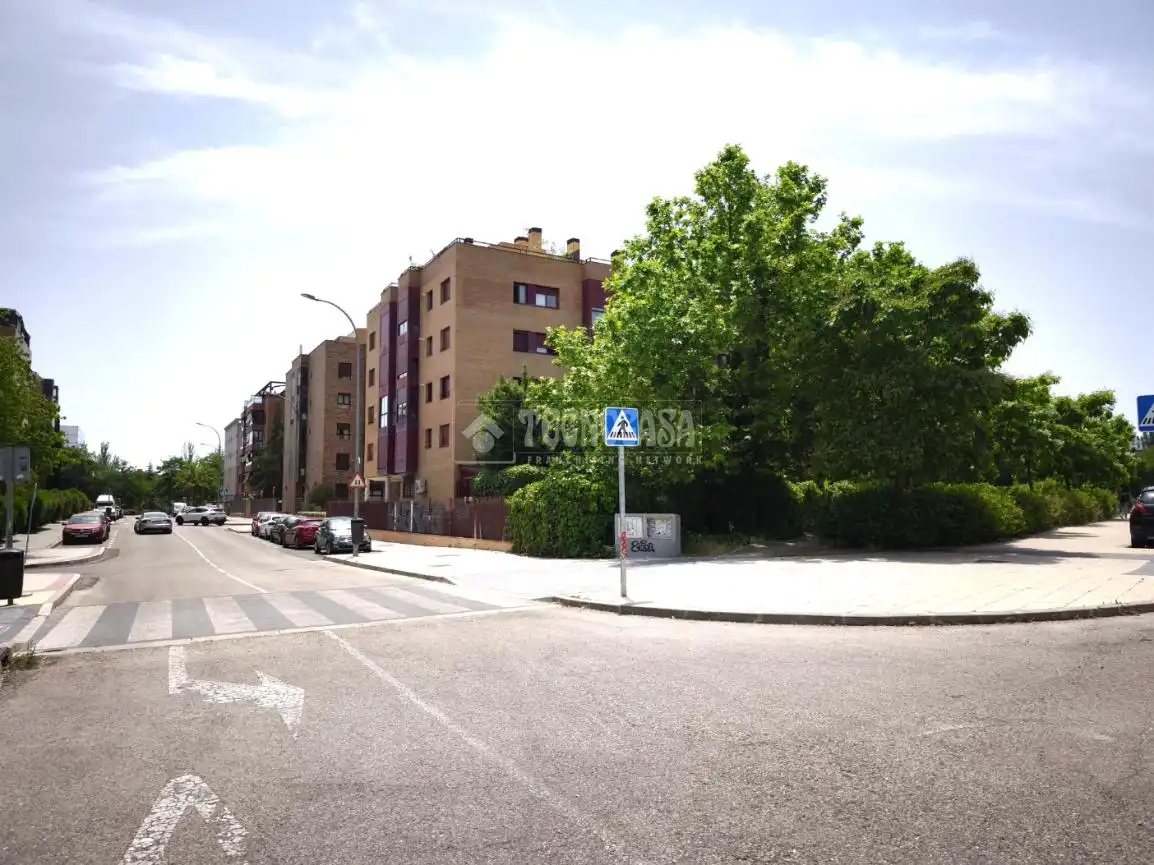 Exterior view of Commercial properties for sale in Madrid