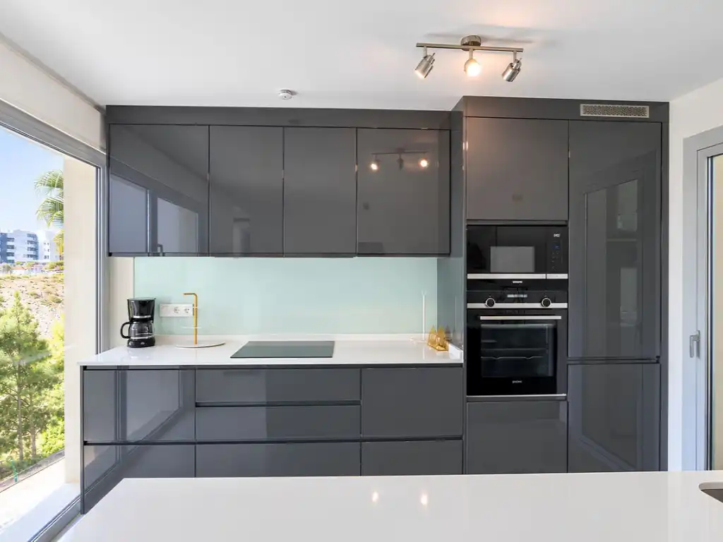 Cocina de Piso en venta en Fuengirola con Aire acondicionado, Amueblado y Horno
