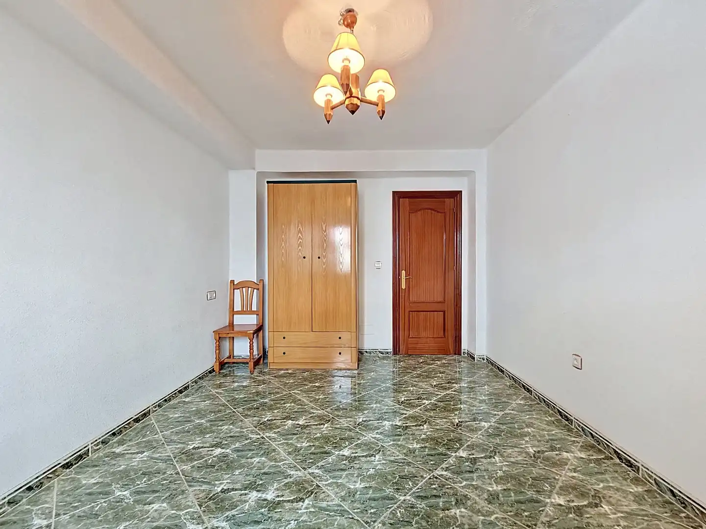 Flat for sale in Granada  with Heating