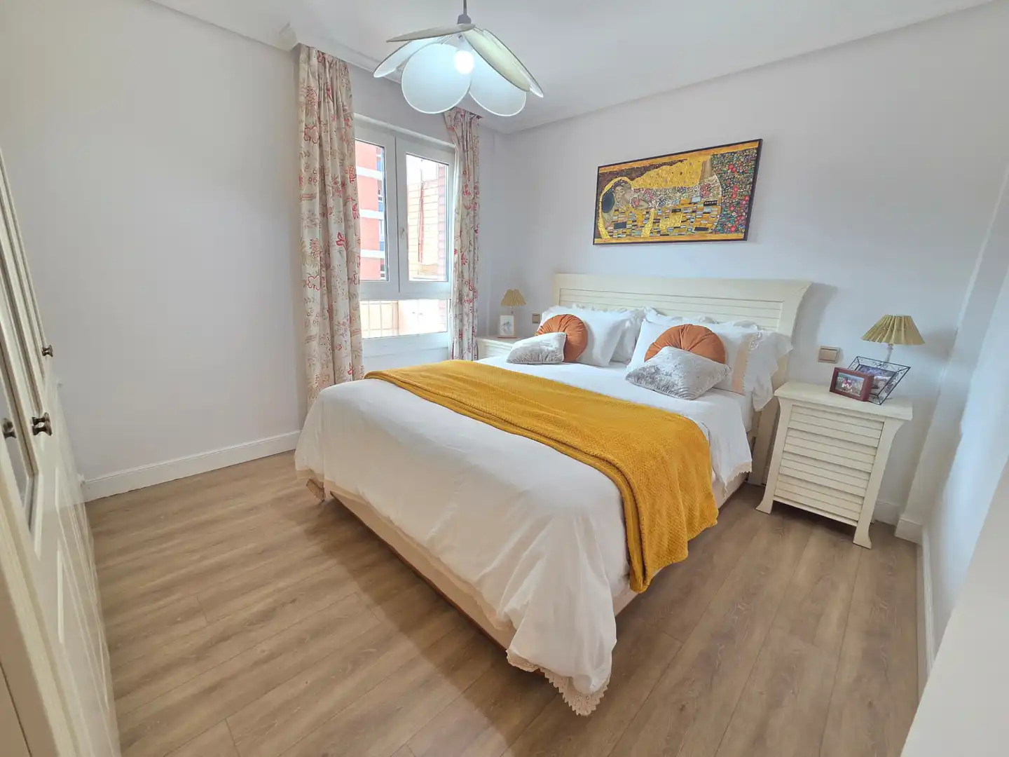 Bedroom of Flat for sale in Bilbao   with Heating and Balcony