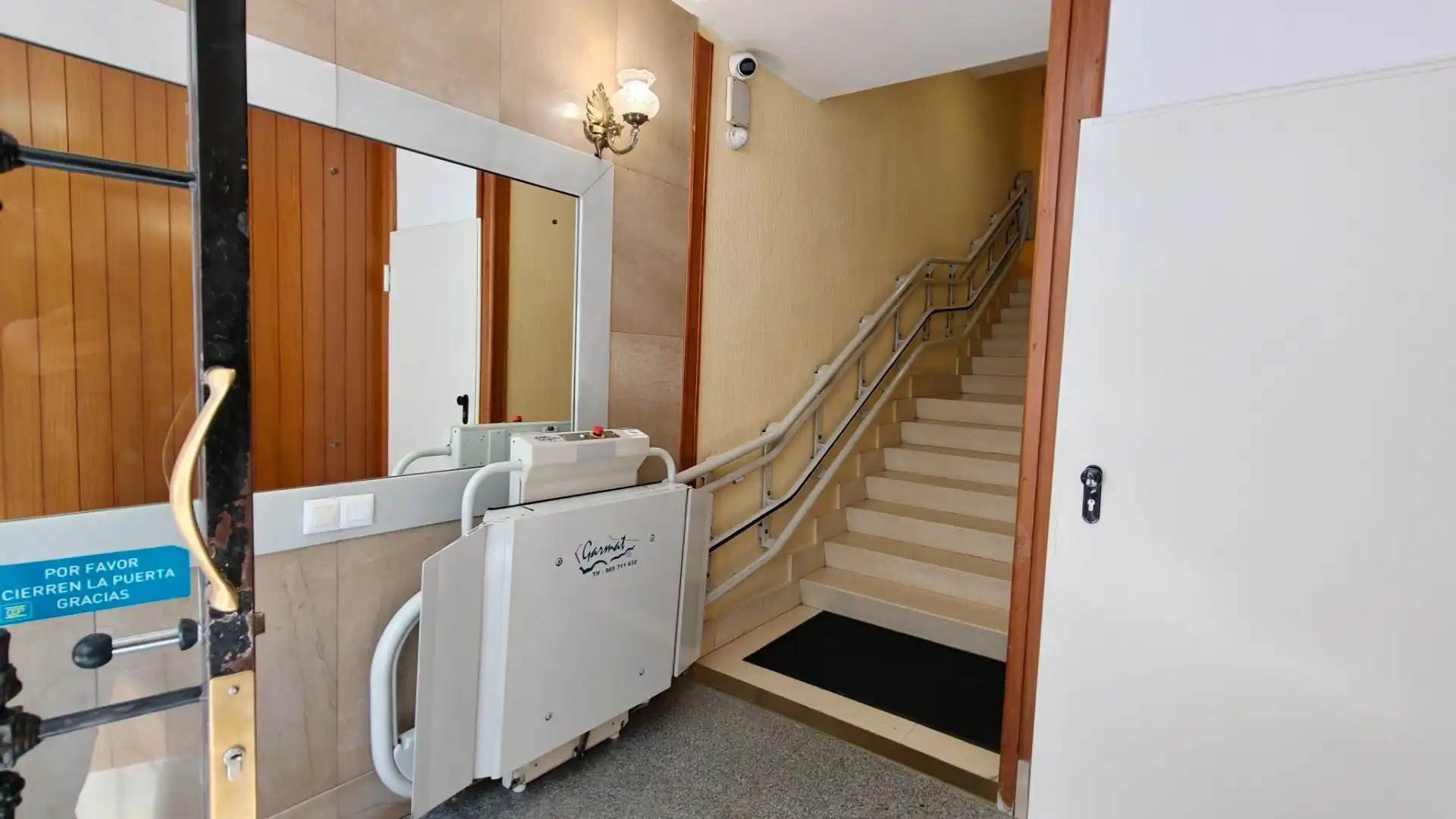 Piso en venta en Oviedo  con Calefacción y Amueblado