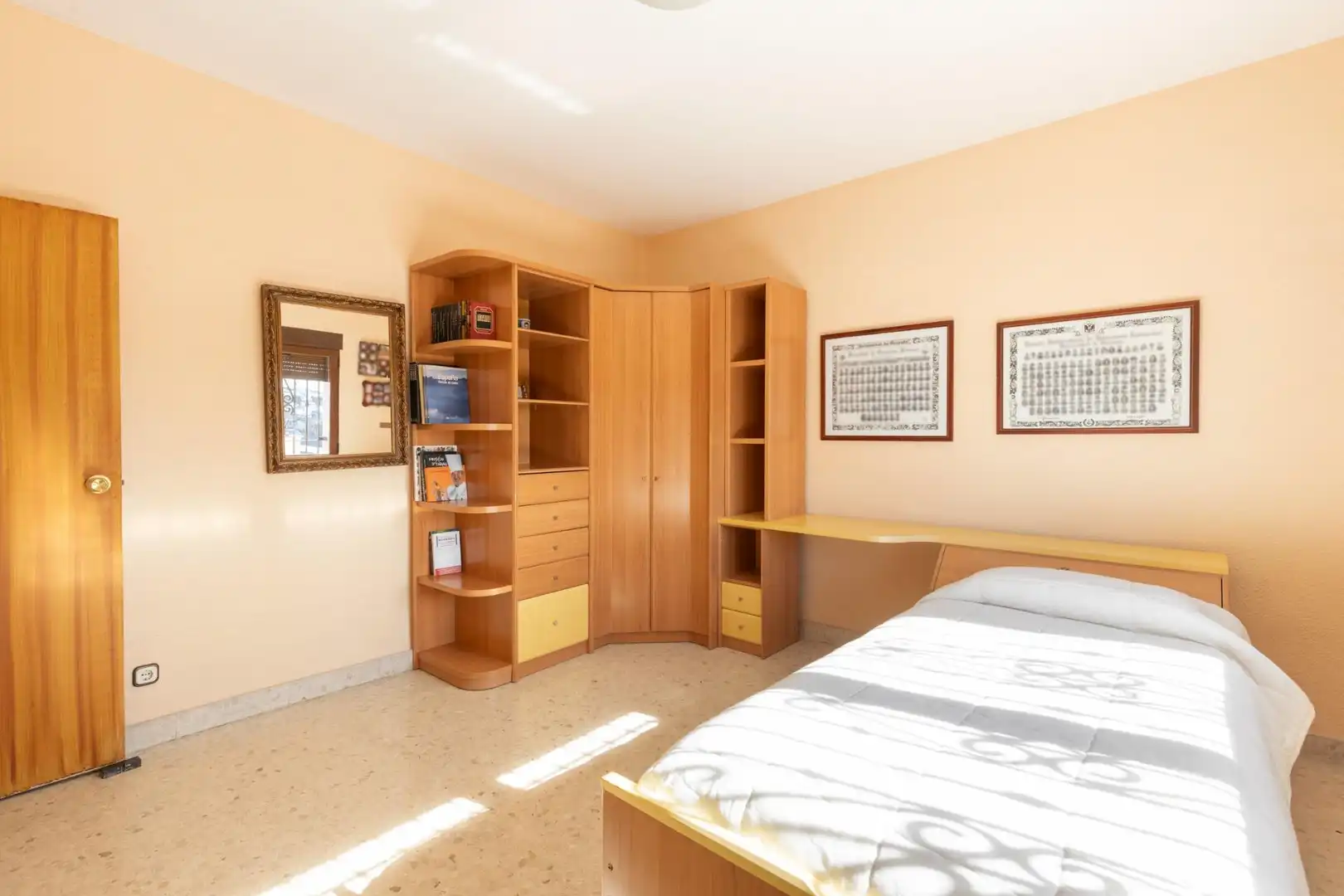 Habitación de Casa o chalet en venta en Granada con Calefacción, Jardín privado y Piscina