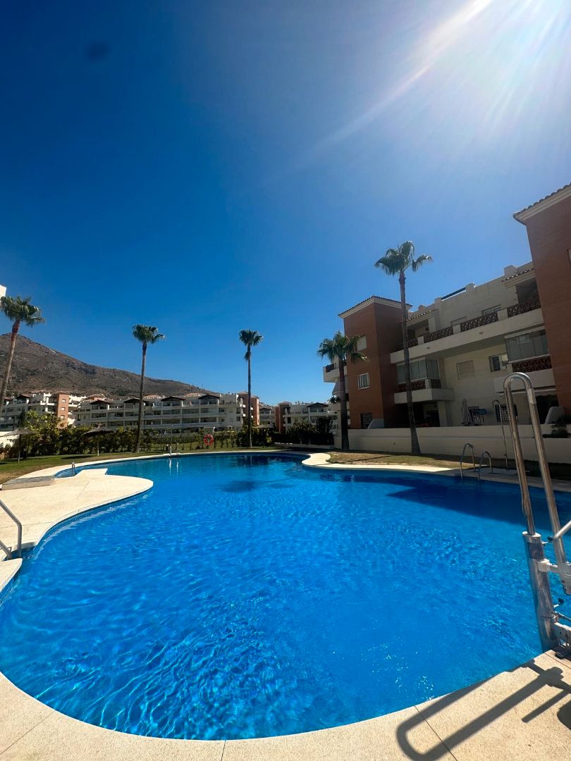 Vista exterior de Pis de lloguer en Benalmádena amb Aire condicionat, Moblat i Forn