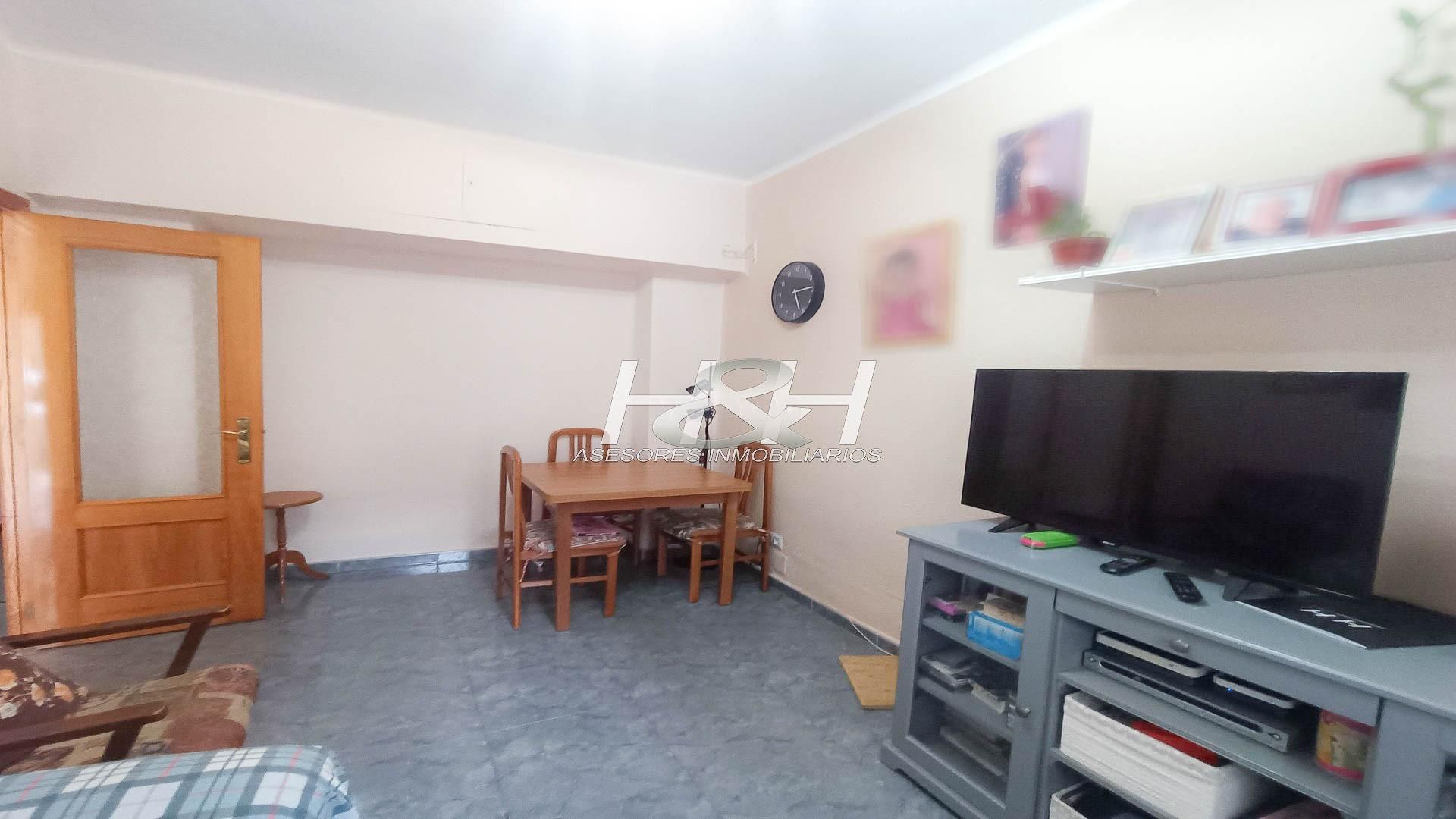 Sala d'estar de Casa o xalet en venda en Paterna amb Aire condicionat i Terrassa