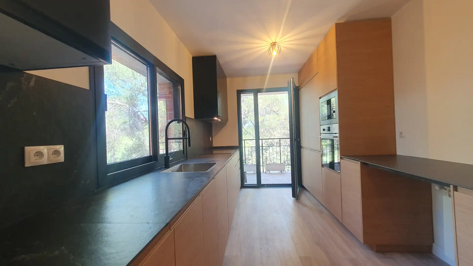 Cuina de Casa o xalet de lloguer en Valdemorillo amb Calefacció, Jardí privat i Terrassa