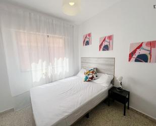 Dormitori de Apartament per a compartir en  Granada Capital