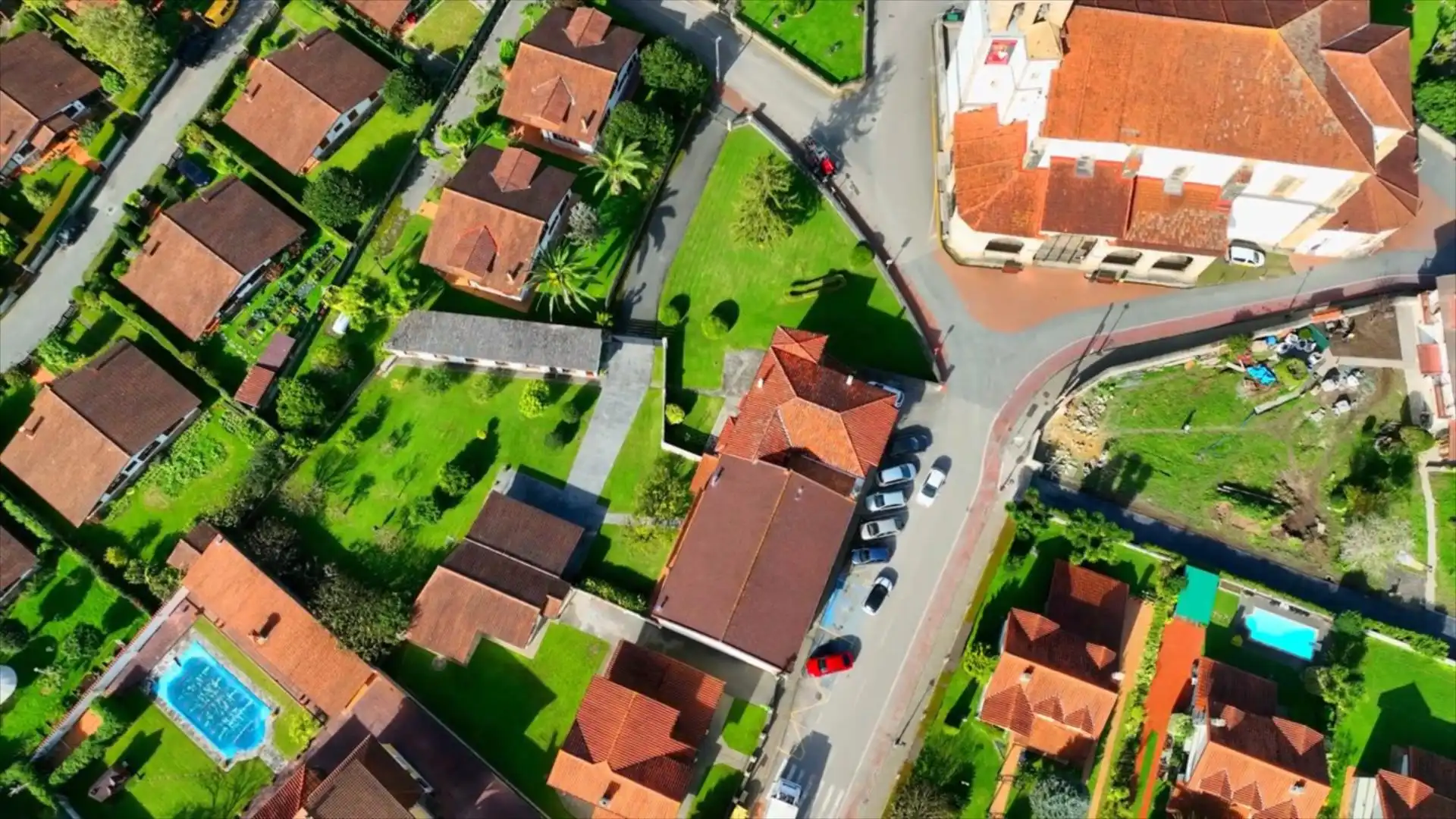Vista exterior de Casa o xalet en venda en Liendo amb Terrassa, Traster i Moblat