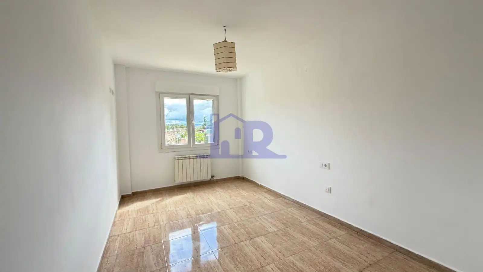 Habitación de Piso en venta en Arcas del Villar con Calefacción y Trastero