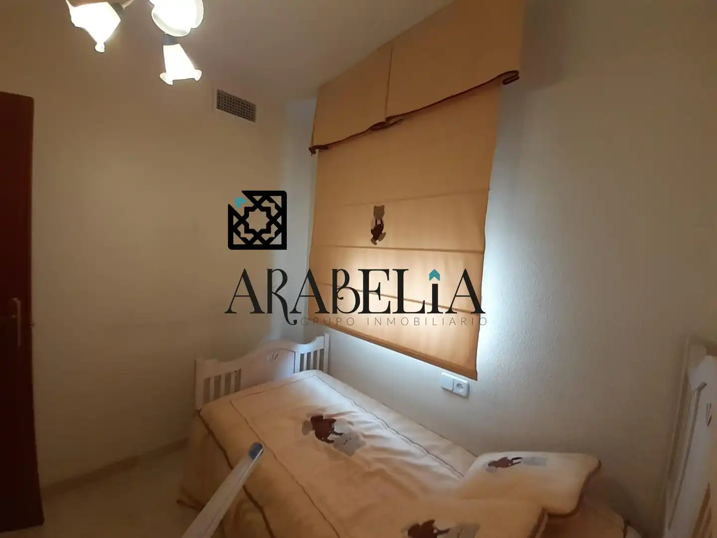 Schlafzimmer von Wohnung zum Verkauf in Córdoba mit Möbliert