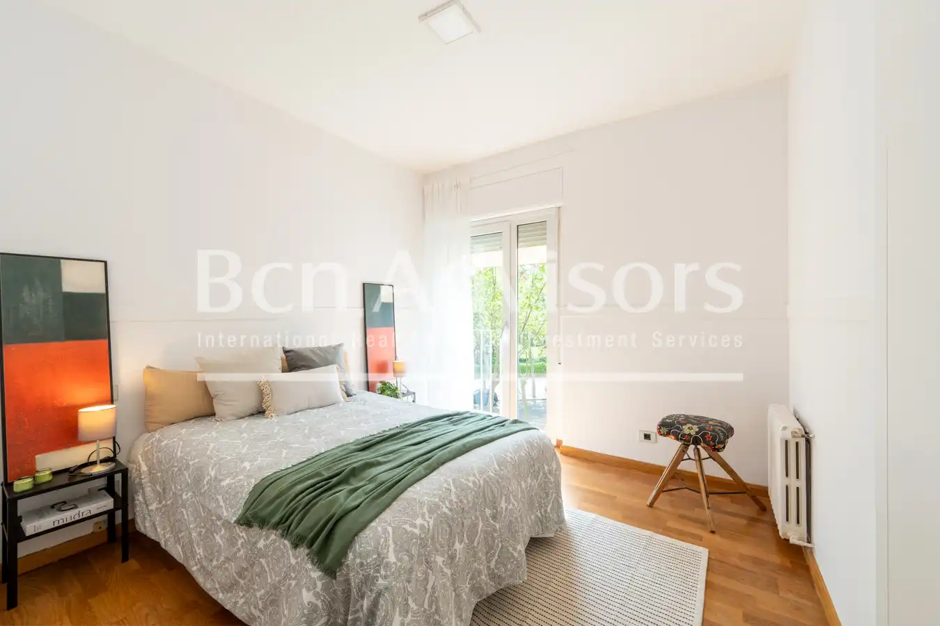 Schlafzimmer von Wohnung zum Verkauf in Barcelona mit Klimaanlage, Heizung und Parkett