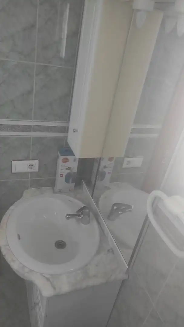 Baño de Apartamento de alquiler en Cáceres con Aire acondicionado, Calefacción y Amueblado