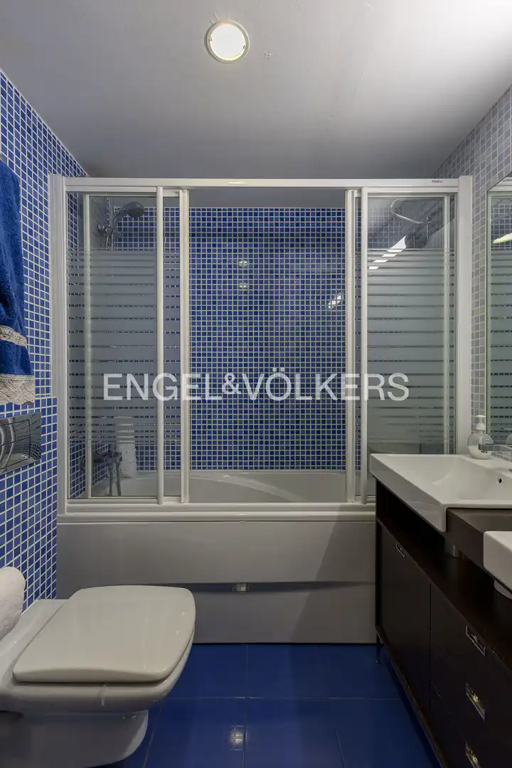 Bathroom of Flat for sale in Madrid  with Heating, Storage room and Furnished