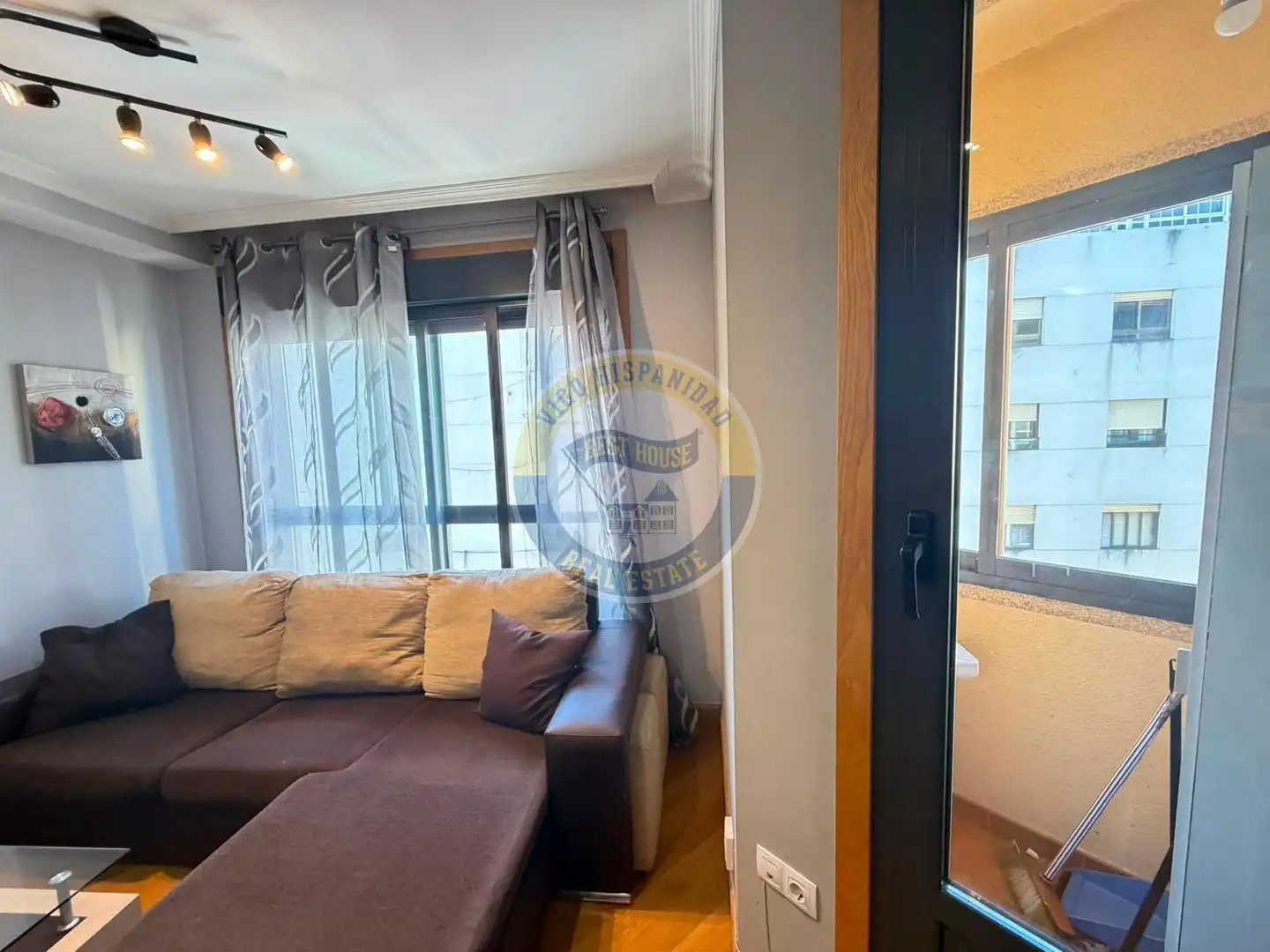 Apartamento de alquiler en Vigo  con Calefacción y Amueblado