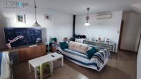 Sala d'estar de Casa adosada en venda en Álora amb Aire condicionat i Terrassa